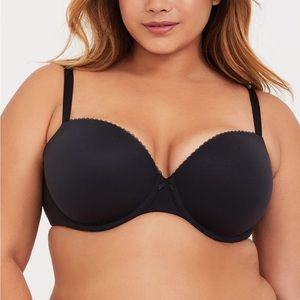 Torrid NWT Womens Curve T-Shirt Bra 42F Black Smooth Cup Padded Straps Underwire